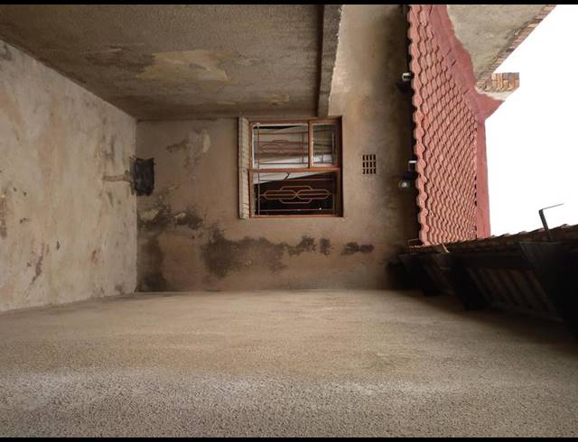 2 BEDROOM HOUSE FOR SALE IN MEADOWLANDS ZONE 1